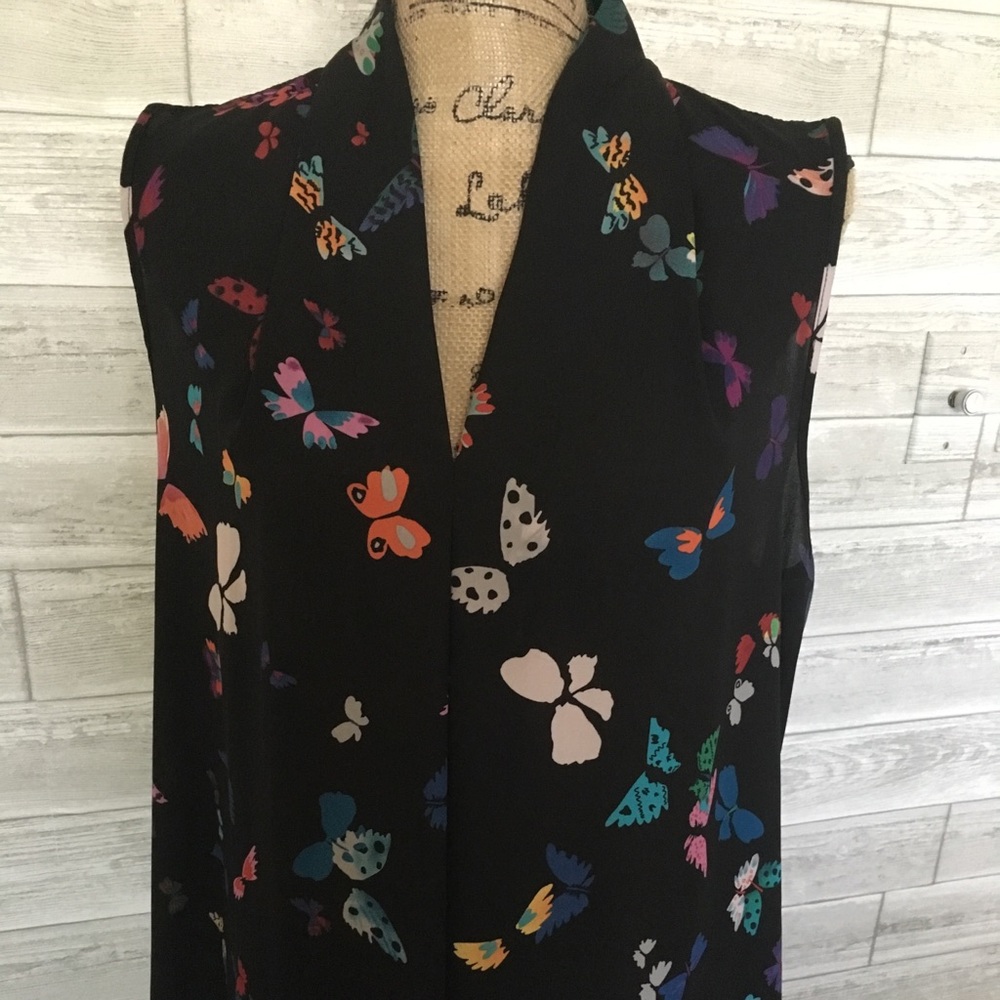 Butterfly sleeveless blouse